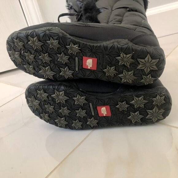 THE NORTH FACE Womens Alphy Nuptse Goose Down Boot Size 6 Black Faux Fur - Picture 9 of 10